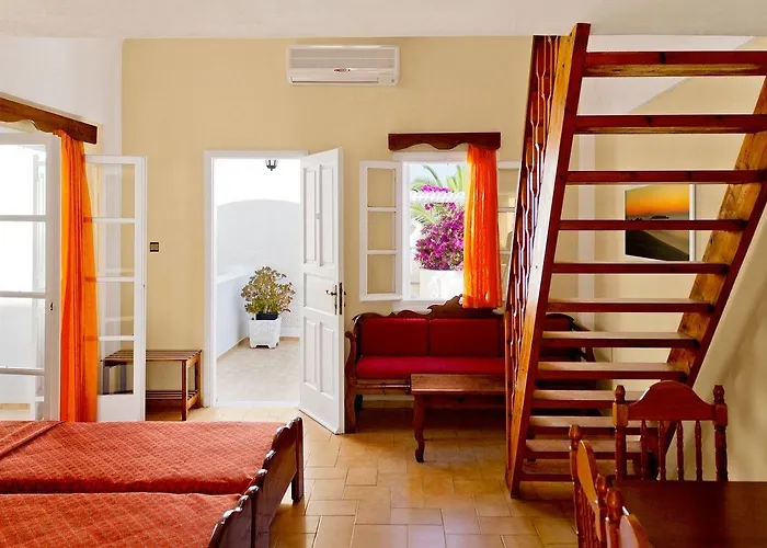 Dolphins Apartmanhotel 3*