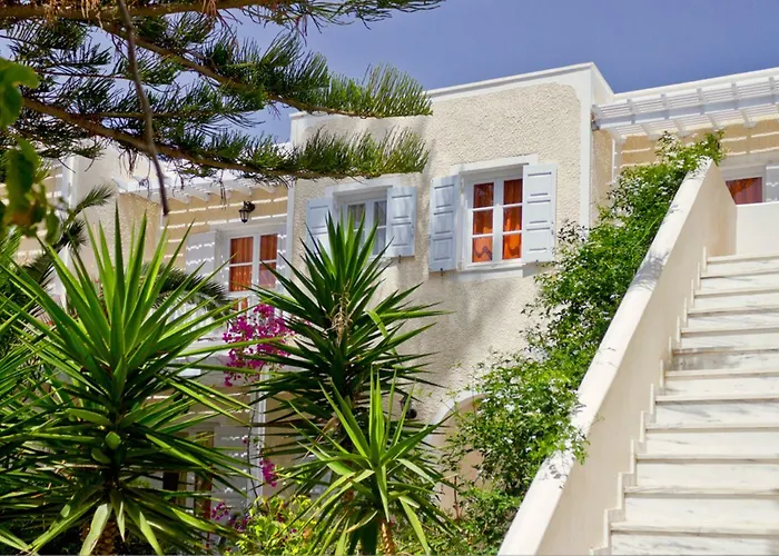 Dolphins Apartmanhotel 3*