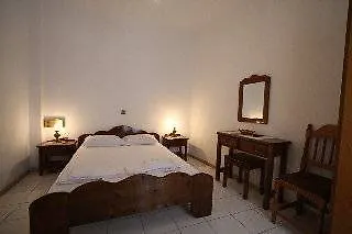 Dolphins Apartmanhotel 3*
