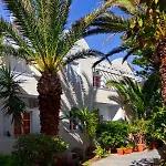 Dolphins Lejlighedshotel 3*