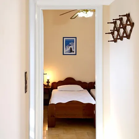 Apart Otel Dolphins Kamári