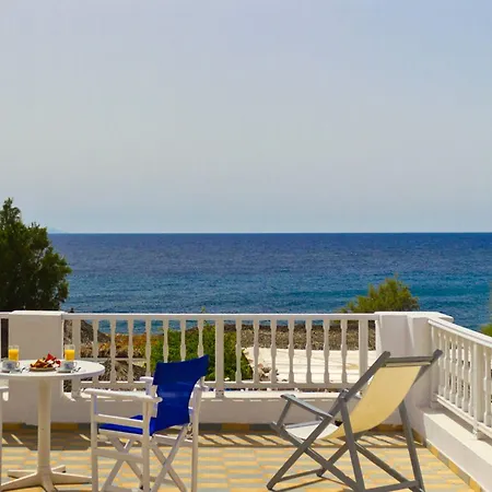 Dolphins Apart Otel Kamári