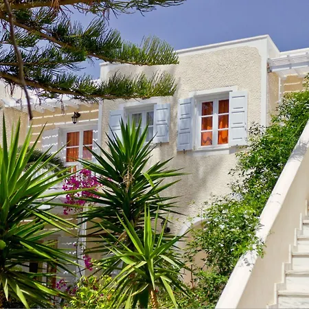 Dolphins Apart Otel 3*