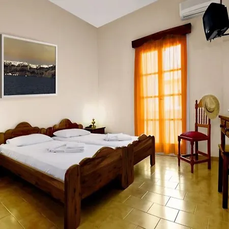 Dolphins Apart Otel Kamári