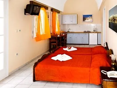 Apart Otel Dolphins 3*