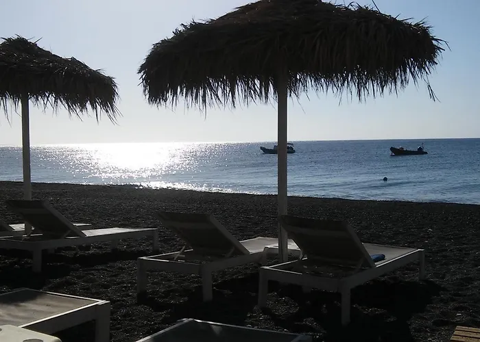 Dolphins Kamari (Santorini)