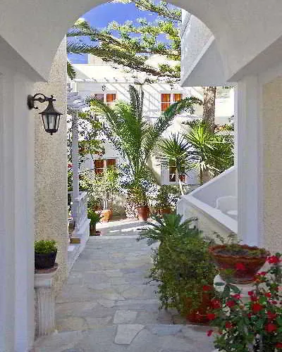 Dolphins Kamari (Santorini)