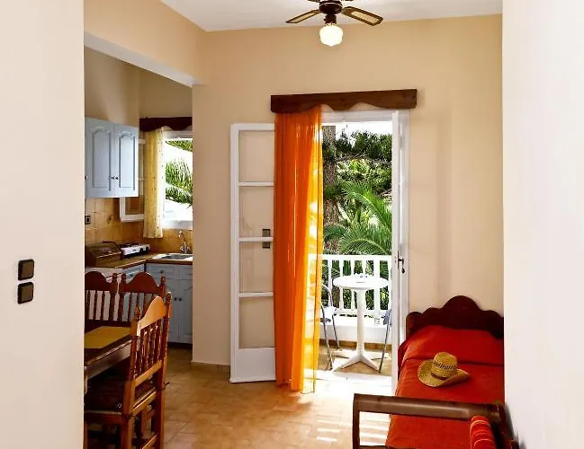 Dolphins Kamari (Santorini)