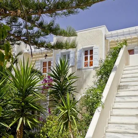 Dolphins Aparthotel 3*