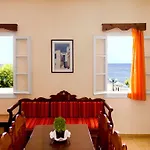 Dolphins Aparthotel