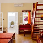 Dolphins Aparthotel 3*
