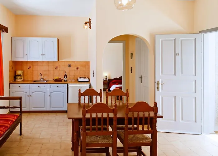 دولفينز Kamári