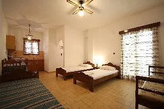 دولفينز Kamári